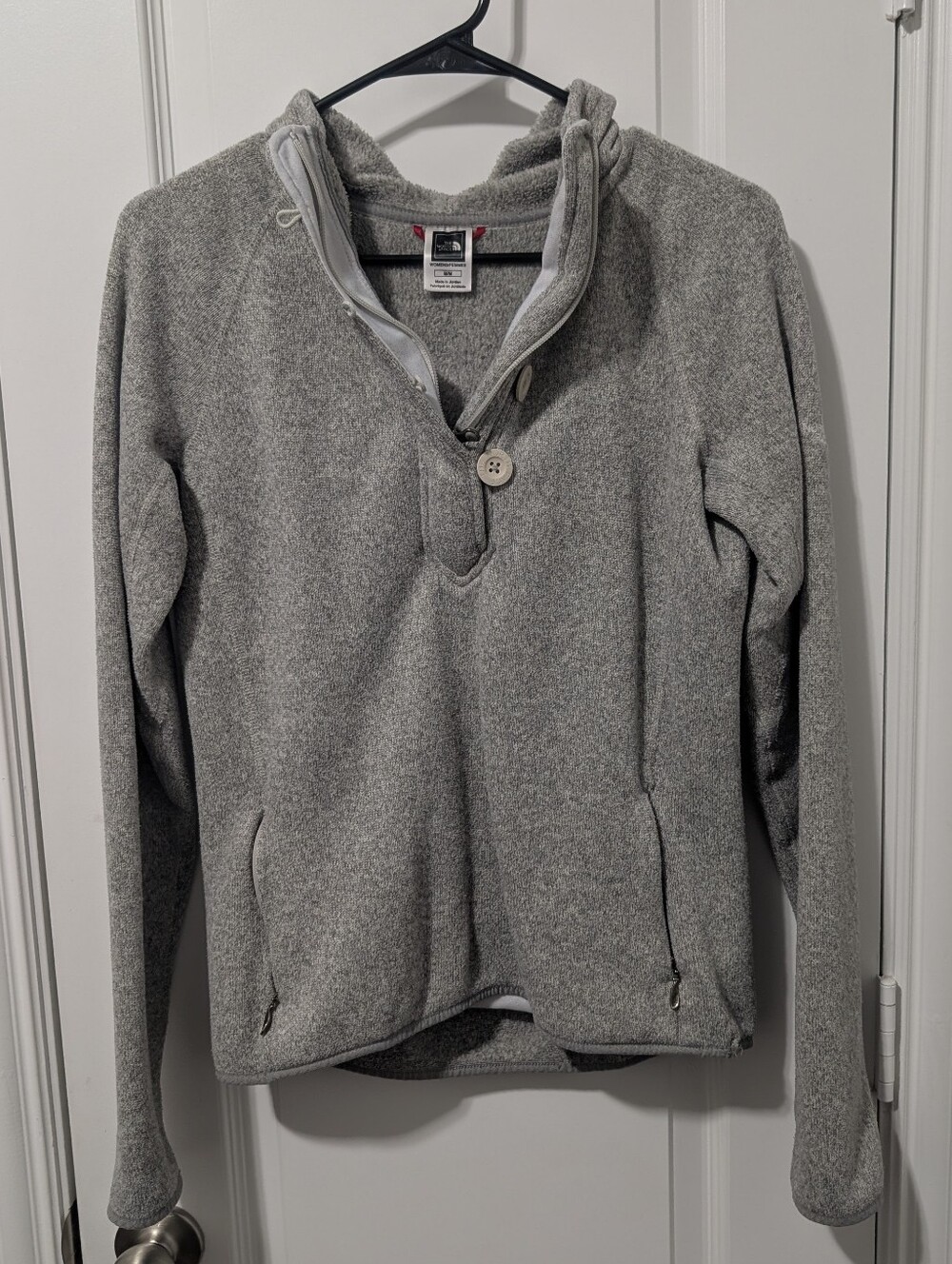 The North Face Women's Light Gray Zip-Up Hooded Fleece Pullover